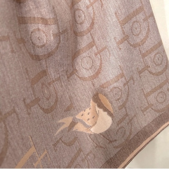 Reversible Large Vegan Cashmere Blend Shawl Scarf, NWT - Picture 5 of 11